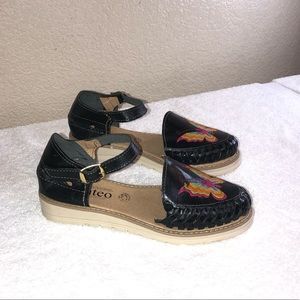 Mexican Artisan Women’s Shoes
